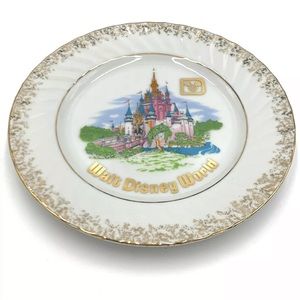 Disney Walt Disney World Decorative Plate